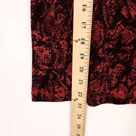 Rag & Bone Tshirt All Over Snake Print Red Organic Cotton Size XS Short Sleeve - Picture 9 of 12